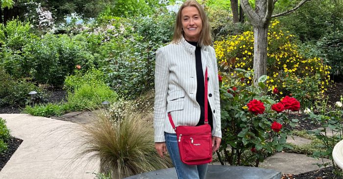 Red Baggallini Crossbody Bag/Perfect for travel