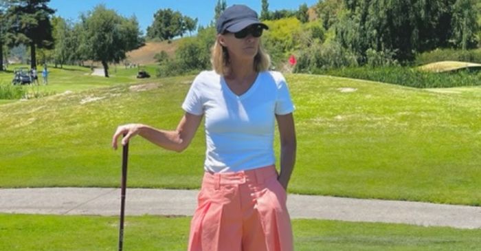 Karen playing golf/blog post staying fit at 50+